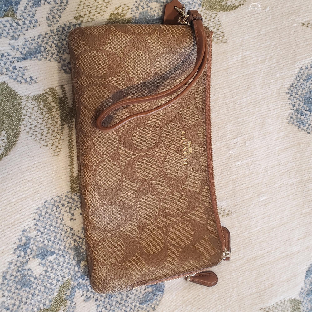 Coach Brown Signature Wristlet - Picture 5 of 8